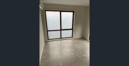 Charming 2-Bedroom Townhouse for Rent - Prime Location! - Photo 2