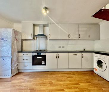 4 bedroom terraced house to rent - Photo 1