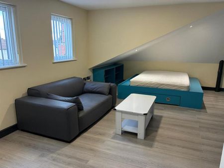 1 bedroom in a house share to rent - Photo 4