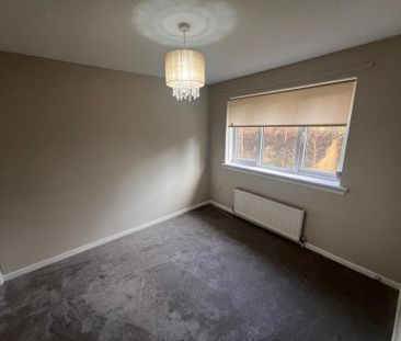 6 Bellflower Gardens, SouthPark Village, Darnley | £1,295 Monthly - Photo 5