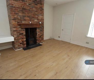 3 bedroom flat to rent - Photo 1