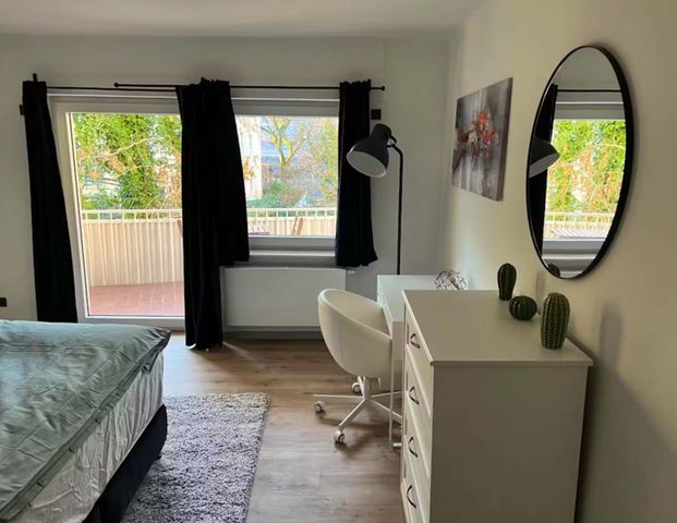 4-Zimmer- Penthouse-Maisonette mit 3 Terrassen, Bestlage Bad Vilbel, komplett möbliert - Photo 1