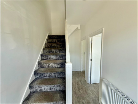3 bedroom terraced house to rent - Photo 3
