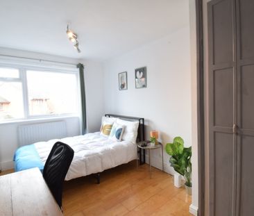 Room in a Shared Flat, Culver Court, SW18 - Photo 3