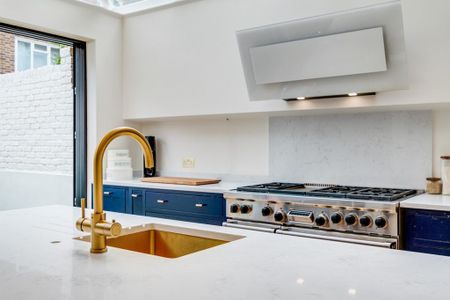 5 bedroom terraced house to rent - Photo 5