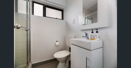 TOP-FLOOR TREAT WITH LIGHT AND STYLE! - Photo 5