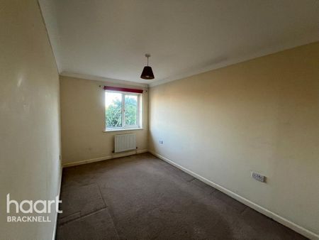 2 bedroom end of terrace house to rent - Photo 2