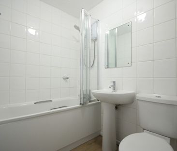 Midhope Road, Woking - Photo 1
