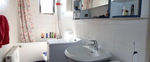 GUT GESCHNITTENE 2 ZIMMERWOHNUNG IM HERZEN VON KREFELD - Photo 1