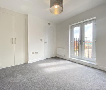 Broomhill Avenue, Waverley, Rotherham - Photo 4