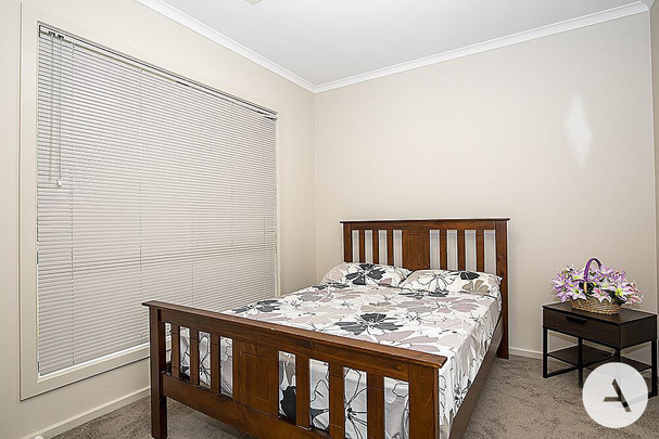 125 Kambalda Cres,Fisher - Photo 1