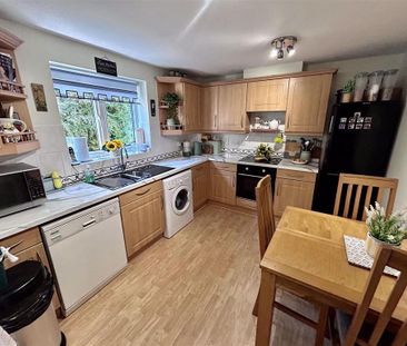 2 bedroom apartment to rent - Photo 5