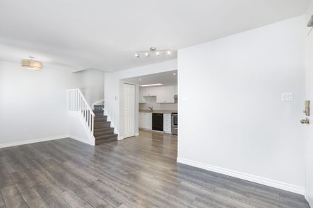 For Lease - 1250 King Street Unit# 30, Toronto, Ontario - Photo 4