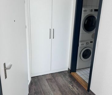 En vieille-ville, appartement de 3,5 pièces entièrement rénové au 1... - Photo 4