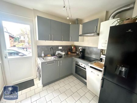 Location Maison 5 pièces 82m² ST DOULCHARD 18230 - Photo 4