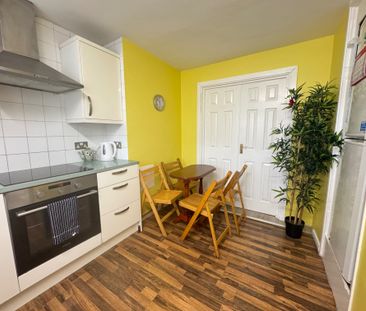 Glengarnock Avenue - Photo 4