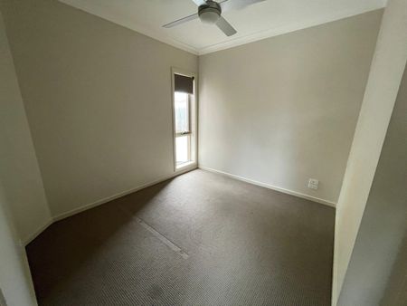 Spacious Unit! - Photo 3