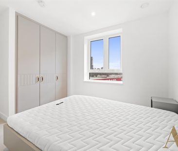 Langham Grove, Thamesmead - Photo 5