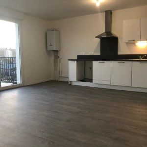 Location Appartement 3 pièces 62m² NOTRE DAME DE BONDEVILLE 76960 - Photo 2