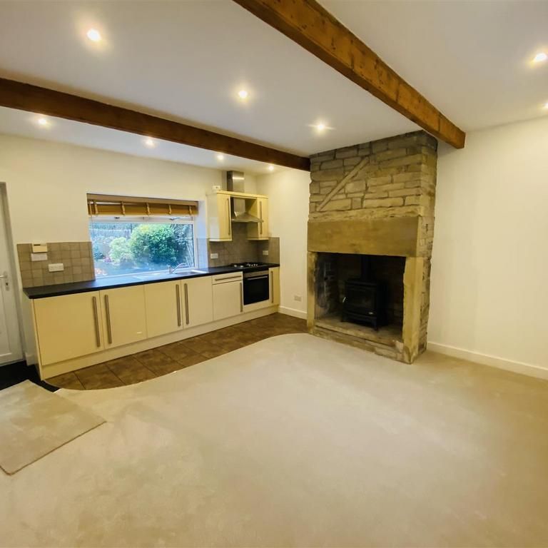 2 bedroom terraced house to rent - Photo 1