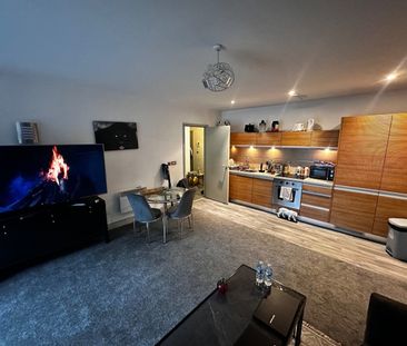 Room in a Shared Flat, Watson Street, M3 - Photo 6