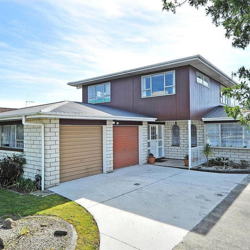 Convenient in Kelvin Grove - Photo 1
