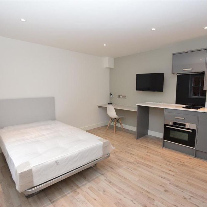 Studio to rent - Photo 1