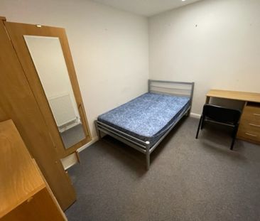 12 Bed Student Accommodation - Photo 1