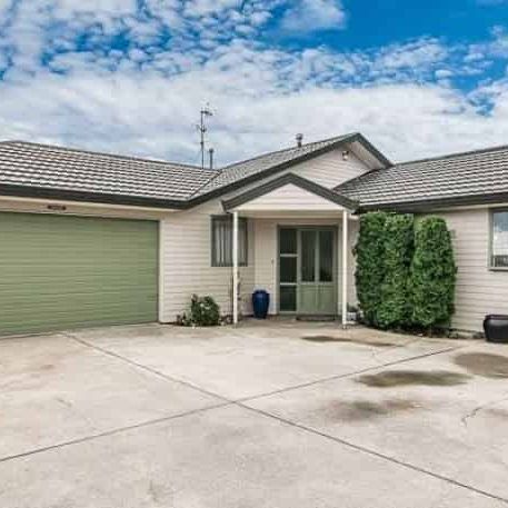 Sunny Three-Bedroom Home in the Heart of Paraparaumu - Photo 1