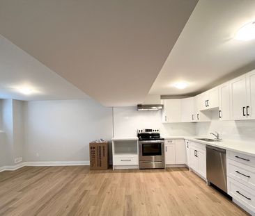 For Lease - 26 Oren Boulevard Unit# Lower, Barrie, Ontario - Photo 2