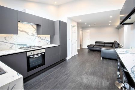 5 bedroom terraced house to rent - Photo 5