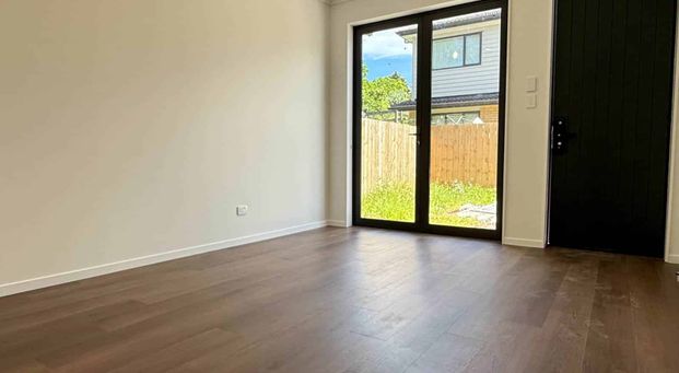 Brand New, Duplex Townhouse – Prime Henderson ... - Photo 1