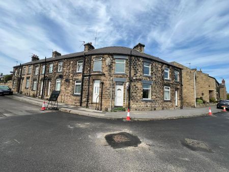 2 bedroom terraced house to rent - Photo 2