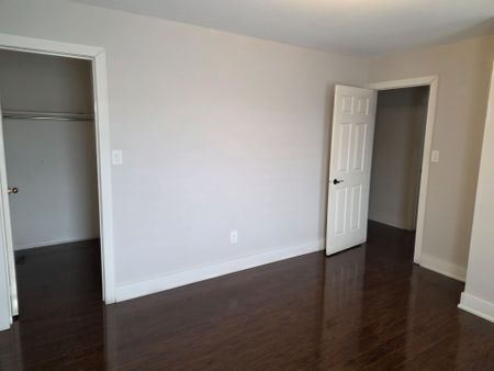 For Lease - 20 Dawes Road, Brampton, Ontario - Photo 5