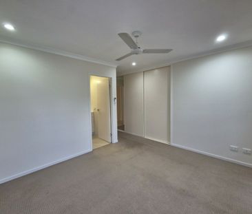 3 Bedroom Executive Family Home ! - Photo 3