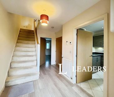 3 bedroom house to rent Southlands Way, Shoreham-by-Sea, West Susse... - Photo 5