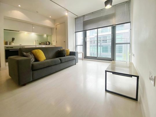 Studio to rent - Photo 1