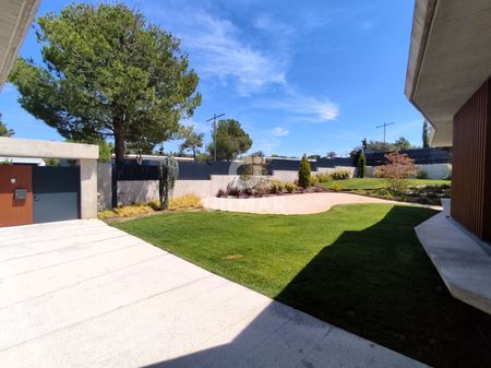 Chalet Independiente en alquiler en Boadilla del Monte – Madrid - Photo 4