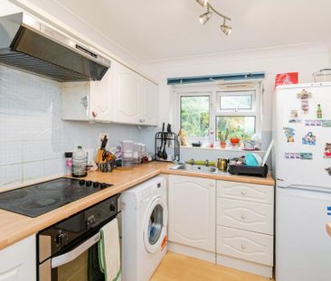 2 bedroom flat to rent - Photo 6