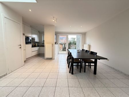 Recent gerenoveerde stadswoning in centrum Tielt! - Photo 2