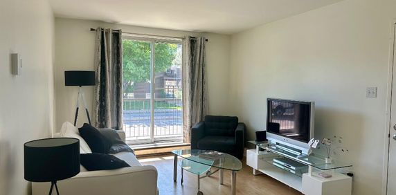 Au centre de Repentigny appartements 41/2 à Louer - Photo 2