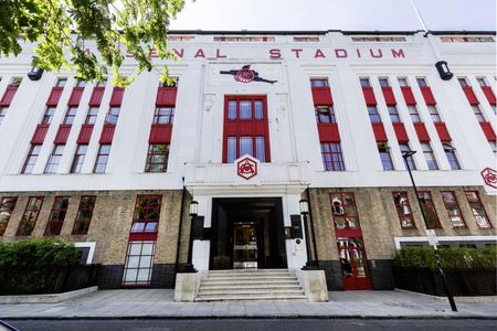 2 bed 2 bath property within a beautifully designed development in highbury - Photo 5