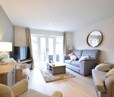 2 bedroom semi-detached house to rent - Photo 4