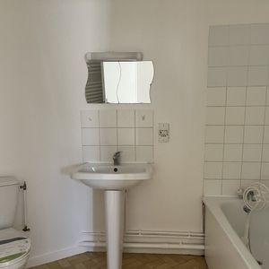 Location Appartement 2 pièces 47 m² La Châtre - Photo 2