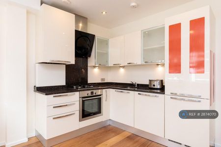 1 bedroom flat to rent - Photo 4