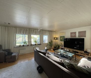 Knalleborgsvägen, Ekerö - Foto 1