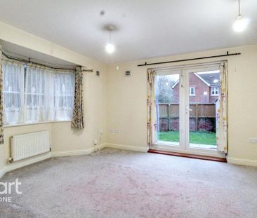 3 bedroom semi-detached house to rent - Photo 1