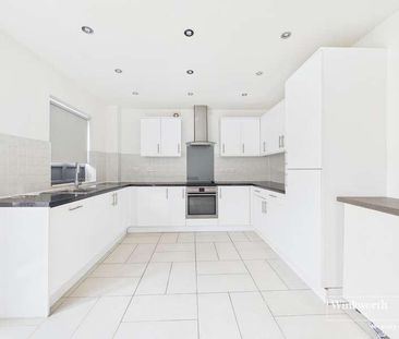 Sunningdale Gardens, London, NW9 - Photo 4