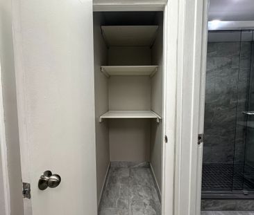 For Lease - 233 Pannahill Road Unit# Unit 1, Toronto, Ontario - Photo 2