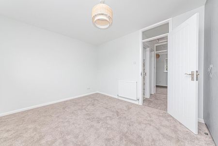 2 bedroom terraced house to rent - Photo 4